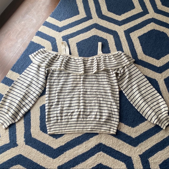 ⚓️ JOIE DELBIN CASHMERE WOOL BLEND CREAM COLD SHOULDER SWEATER! - Picture 6 of 12